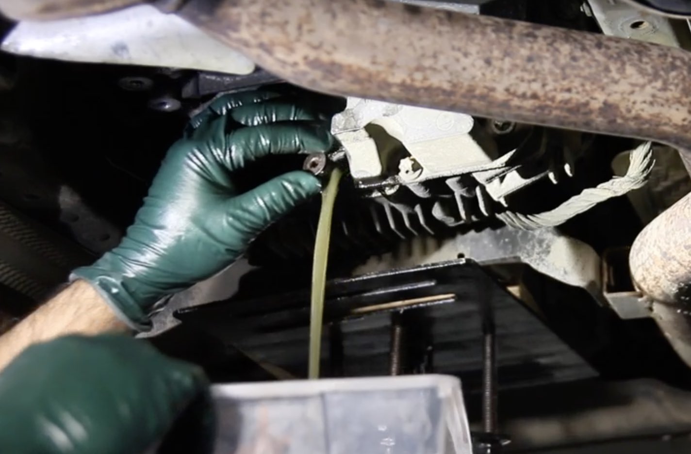 2000s Era 4Matic Transfer Case Speedy Fluid Change On Demand Video